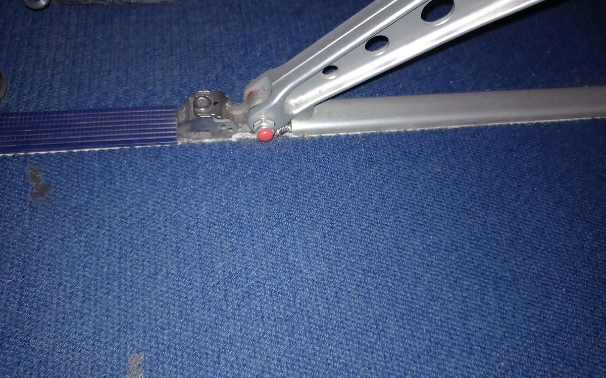 机舱座椅骨架镁合金型材的阻燃处理